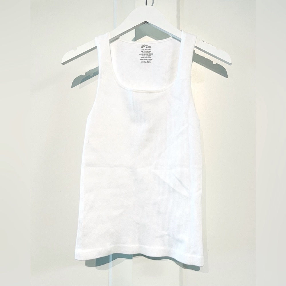 2 Cute XS White Sleeveless Top